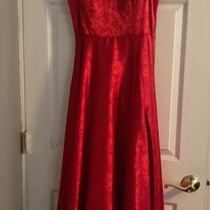 Elegant Red Floral Dress